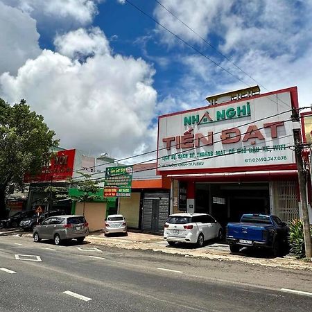 Tien Dat Motel Pleiku Exterior photo